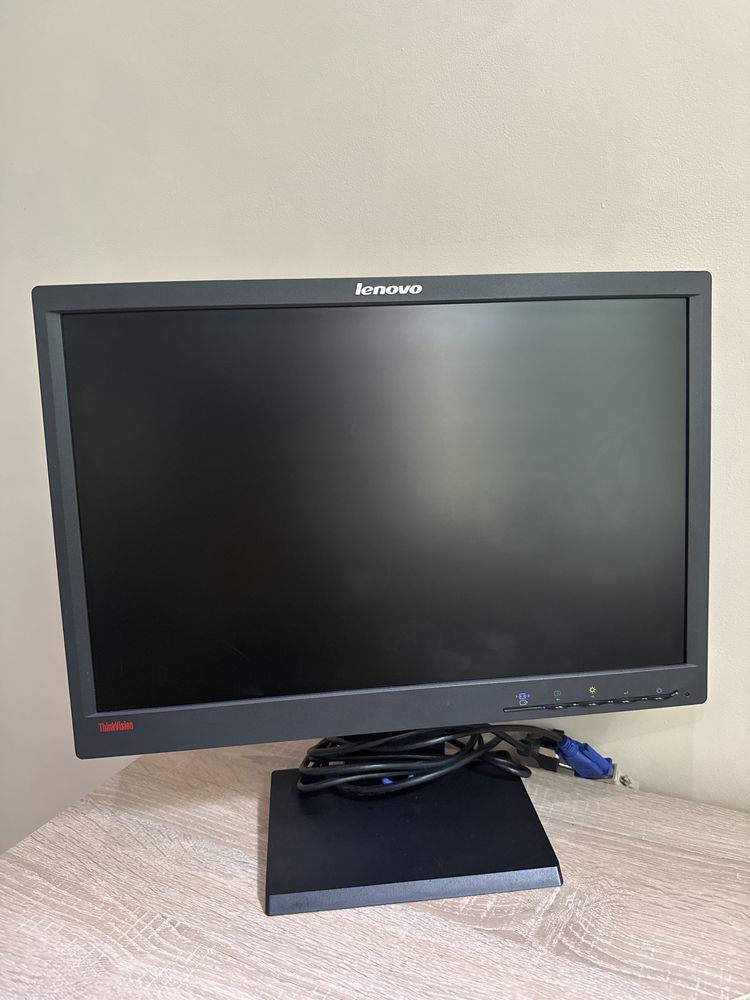Monitor Lenovo 19 cali ThinkVision