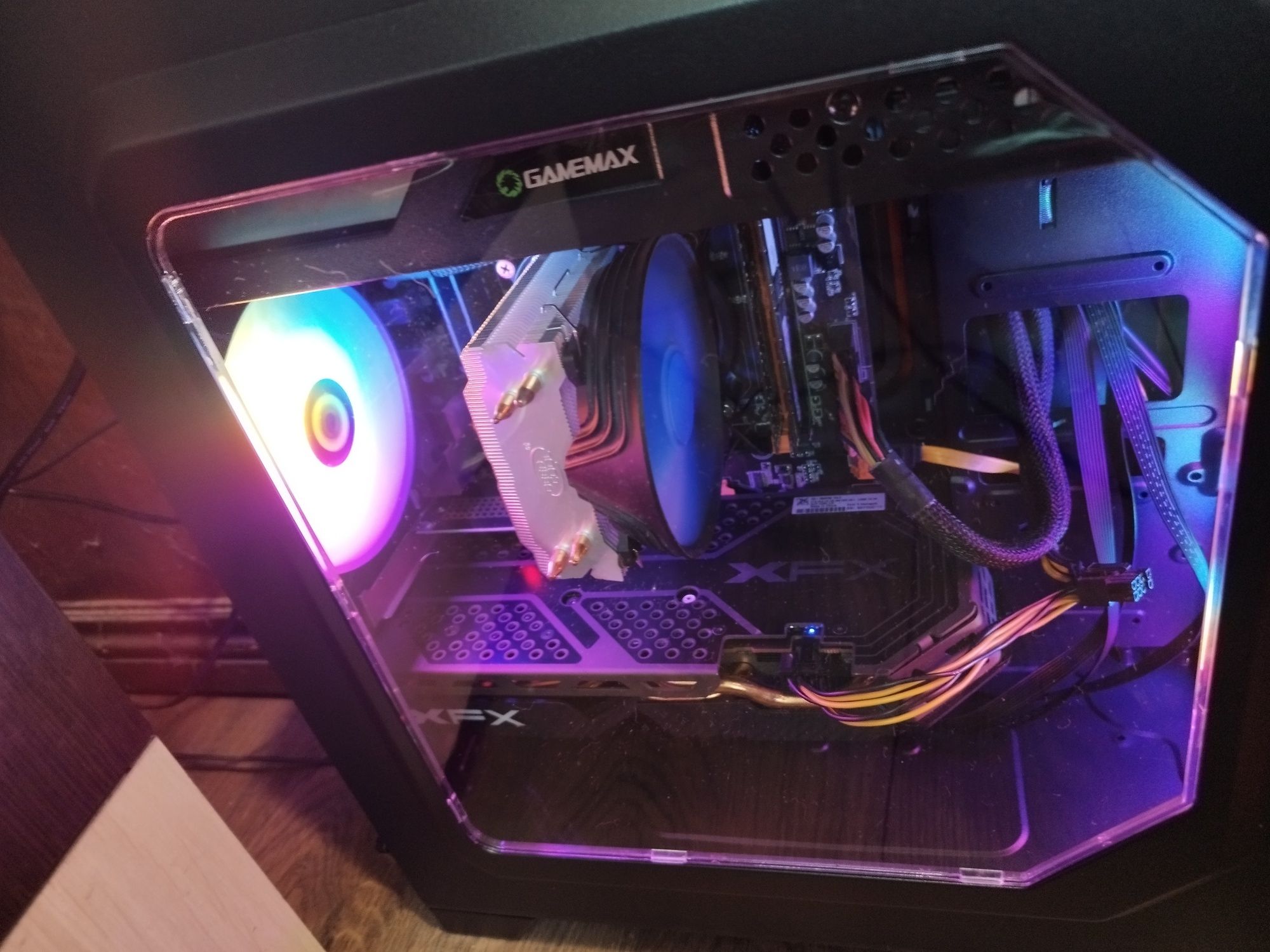 Продам системний блок E5-2660 v2+Ram 16gb+580 8Gb+SSD120+Hdd500+700w