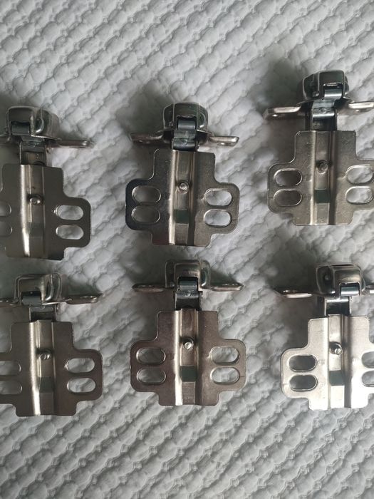 6 Dobradiças de armário