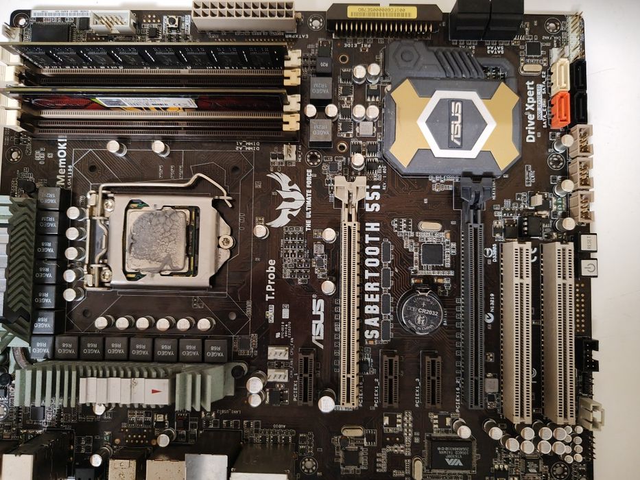 Motherboard e Processador