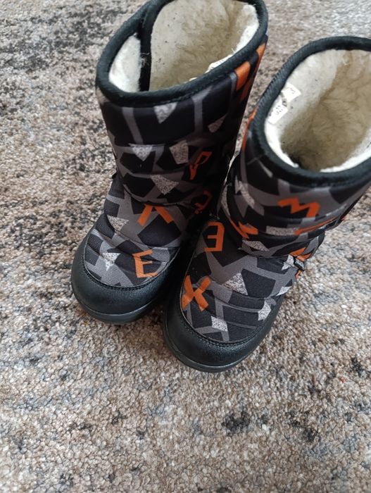Зимове взуття 26 розмір (16.5)