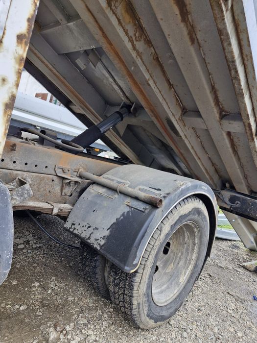 IVECO 35C12 samochód ciężarowy