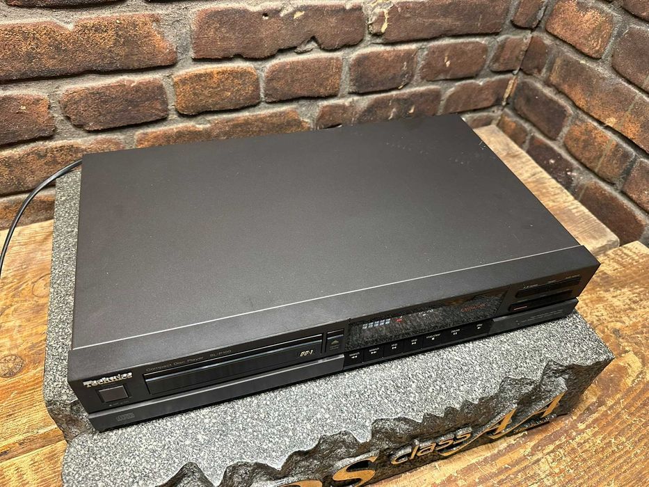 Odtwarzacz CD Technics SL-P100