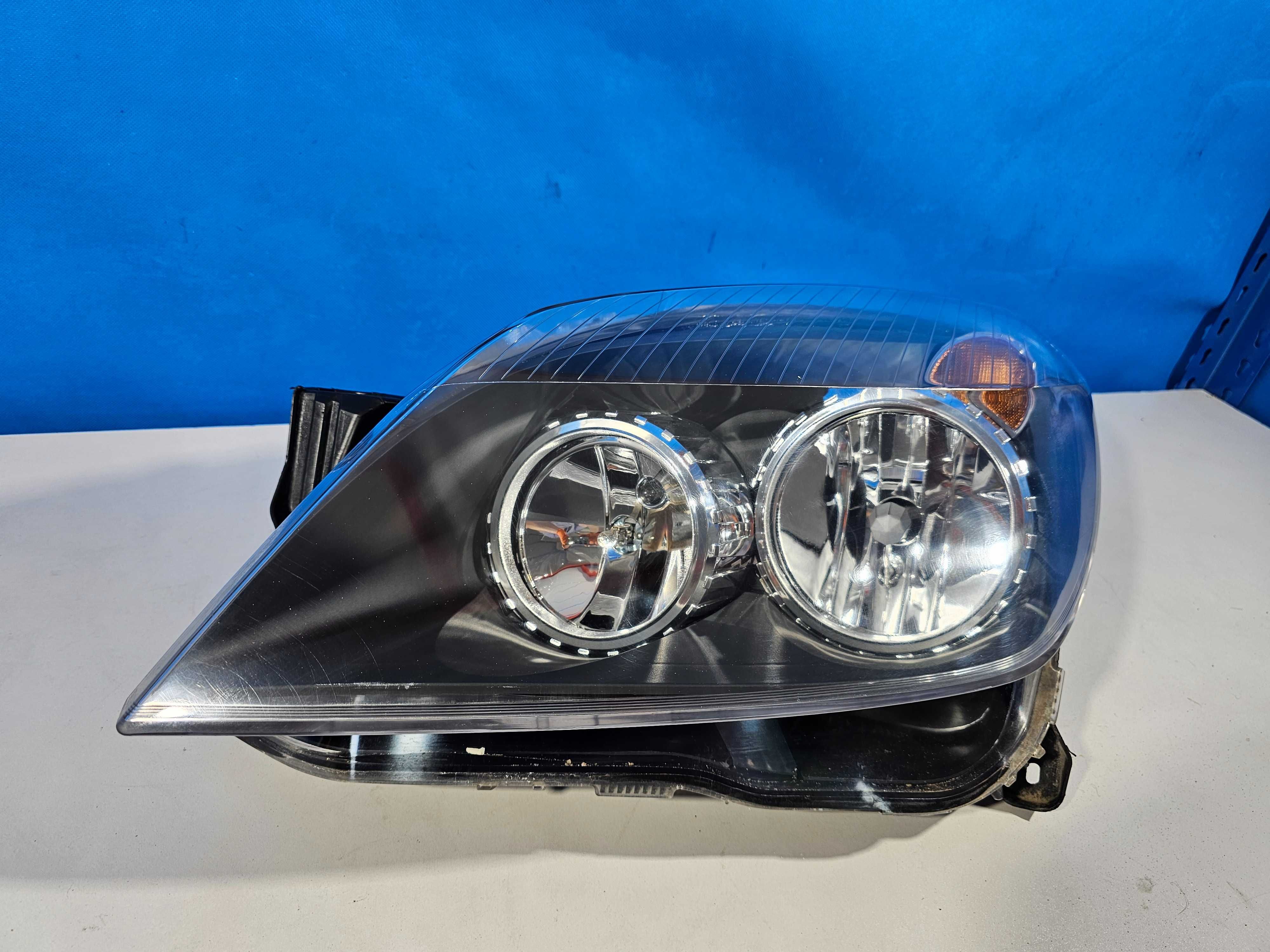 Opel Astra H Lampa Przód Przednia Zwykła H7 Lewa Kompletna Europa