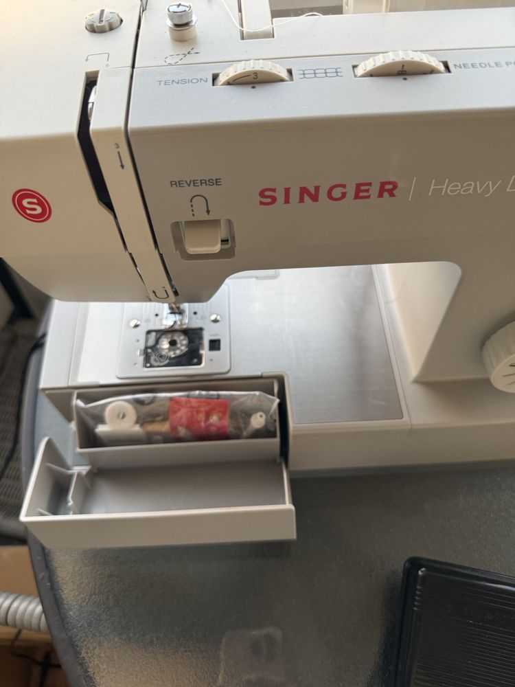 Maquina de costura singer