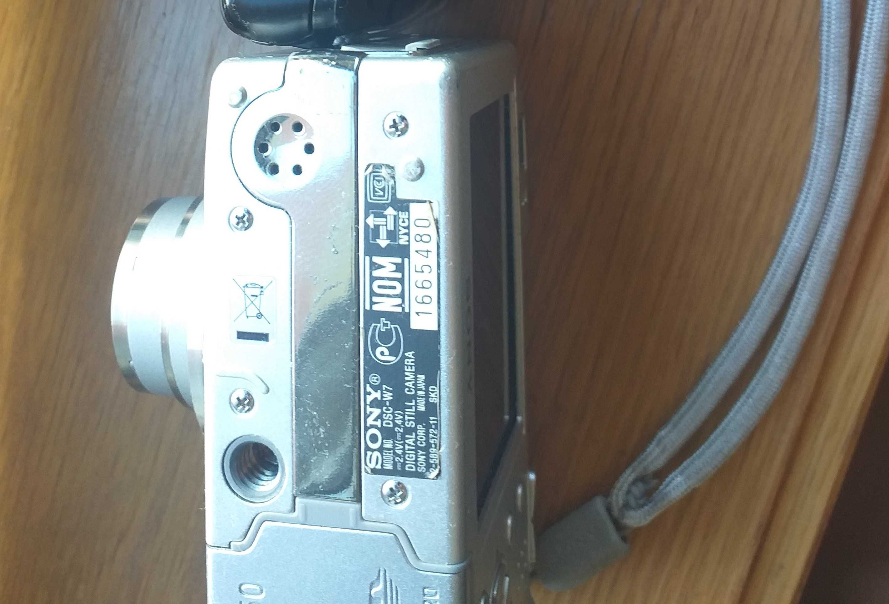 Maquina fotográfica SONY, não funciona, peças