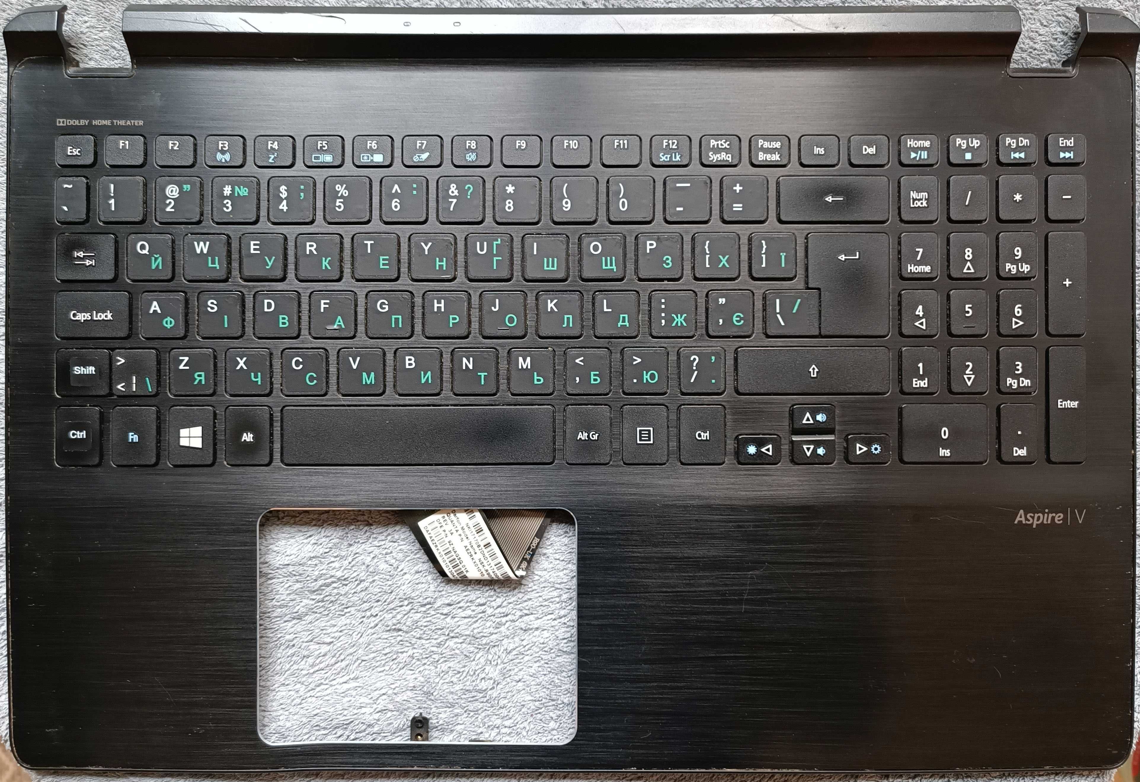 Ноутбук Acer Aspire V5-573 по запчастям.