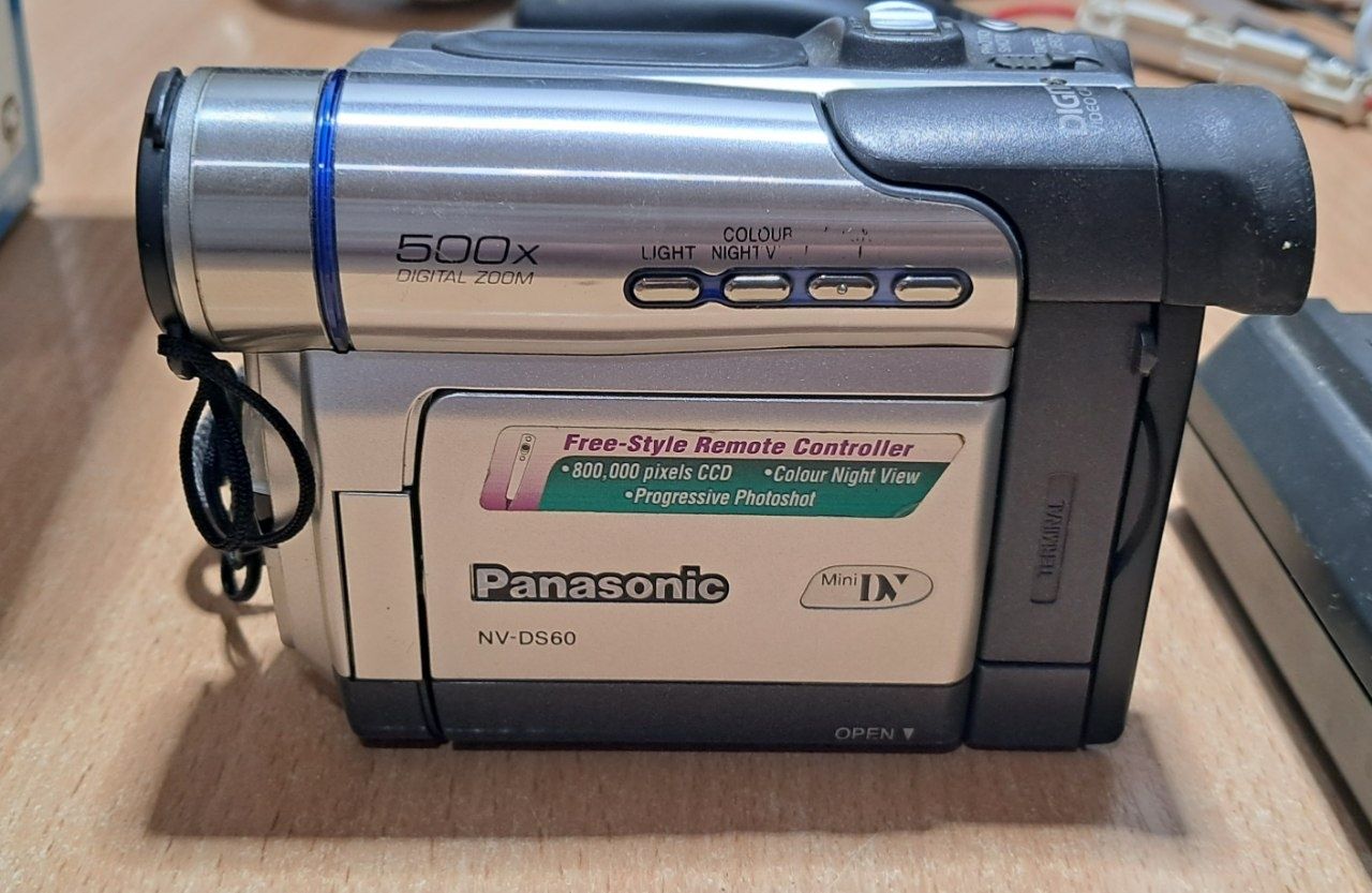 Відеокамера Panasonic NV-DS60 з платою для оцифровки