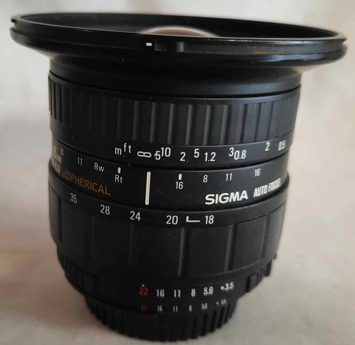 Obiektyw SIGMA Auto Focus 18-35 mm F 3.5-4.5 D Nikon