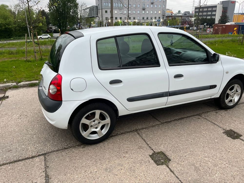 Renault clio lift