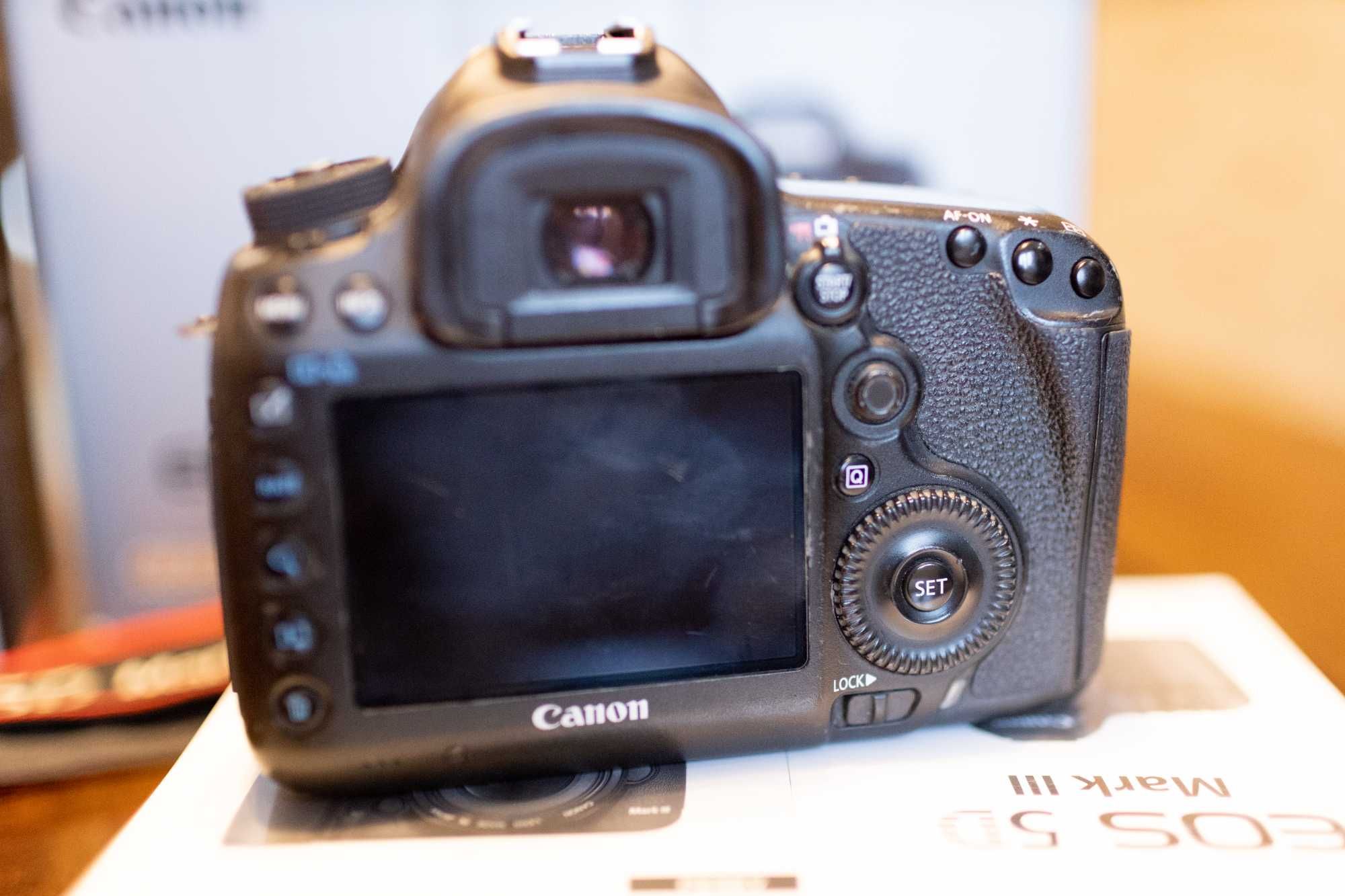 Canon EOS 5D Mark III + Battery Grip karta pamięci Extreme 32GB gratis