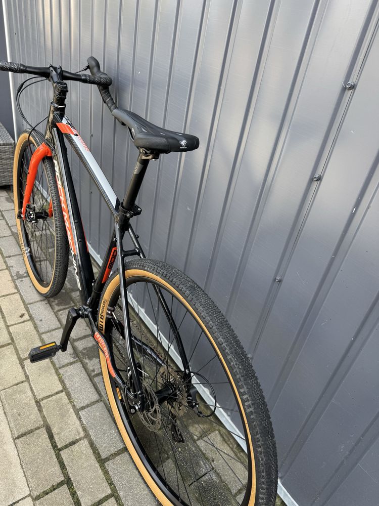 Rower Gravel Rock Machine