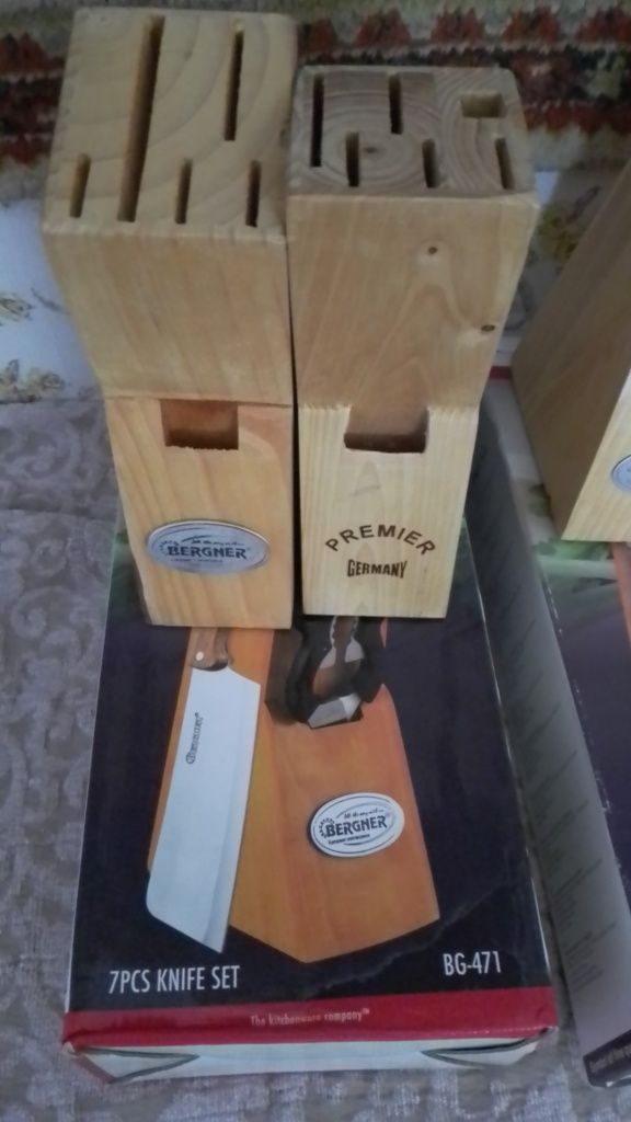 Подставки для ножей деревянные...