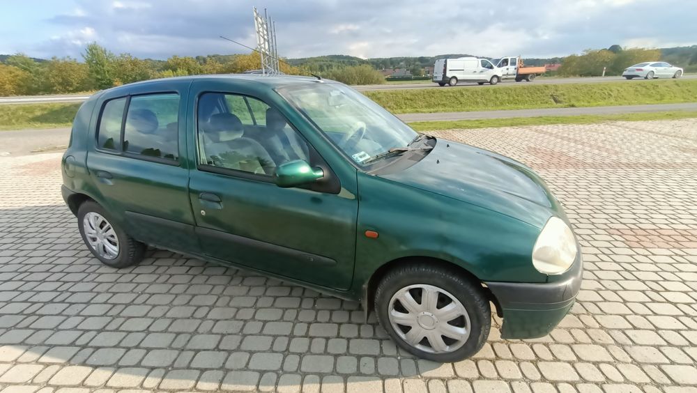 Renault Clio 2 1.1 benzyna 5 drzwi do jazdy