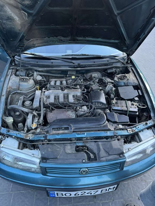 Автомобіль Mazda 626