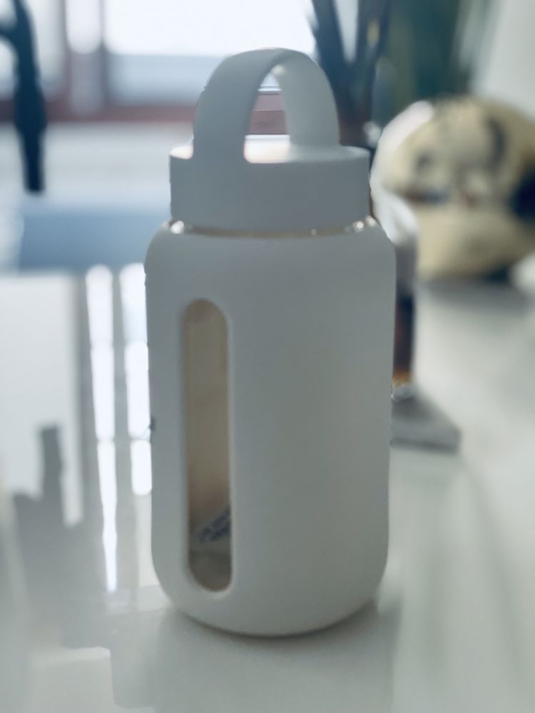 Biała butelka na wodę 500ml