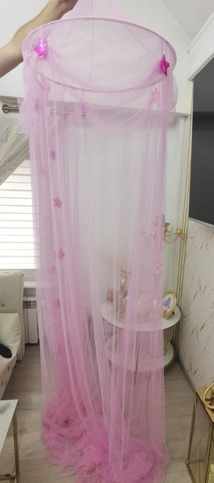 Baldachim różowy do łóżeczka w gwiazdki