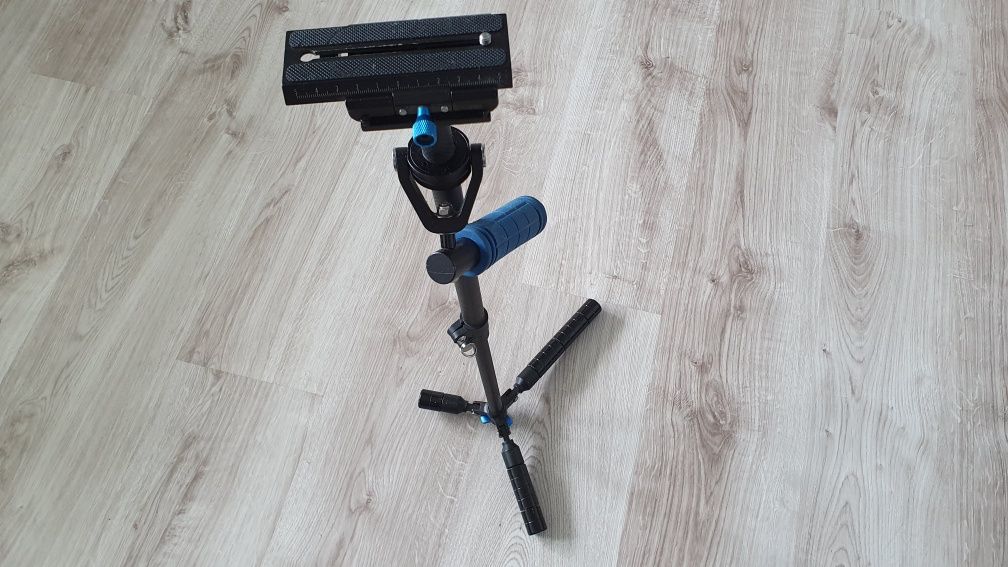 Stabilizator gimbal do aparatów camrock steadycam