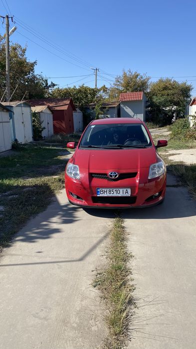 продам симейный автомобиль