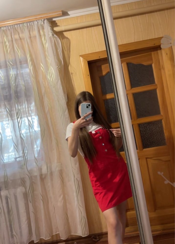 Сарафан червоний