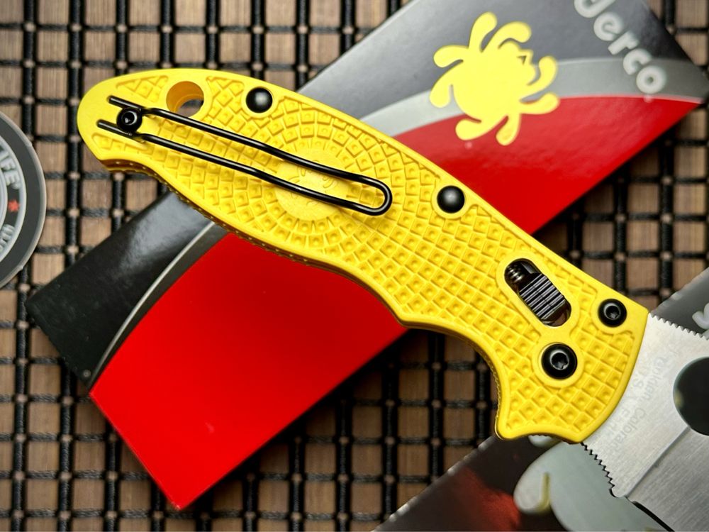 Нож Spyderco Manix 2 Lightweight Salt Yellow MagnaCut