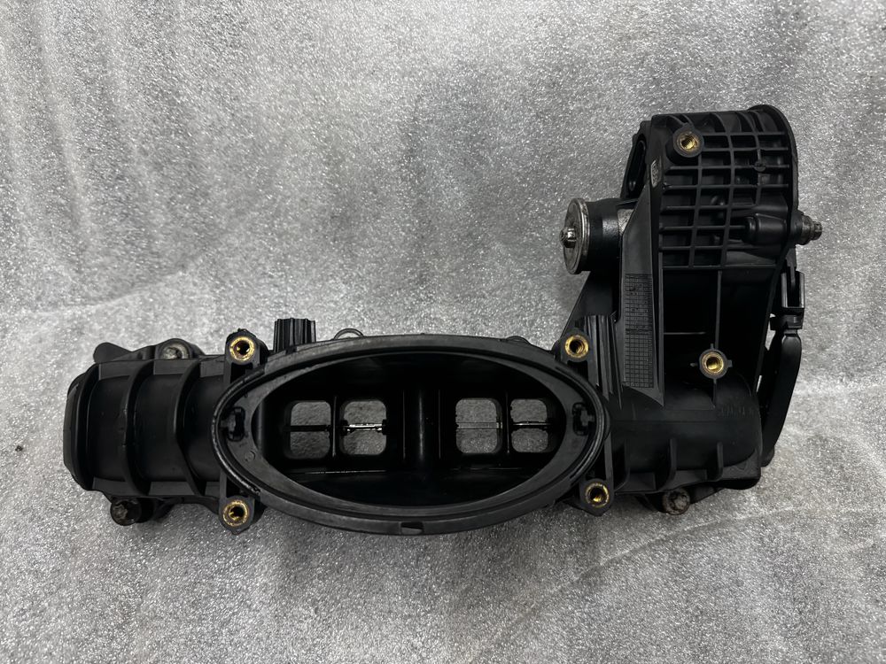 Колектор впускной Mercedes Vito/Viano/Sprinter om651 A6510900037