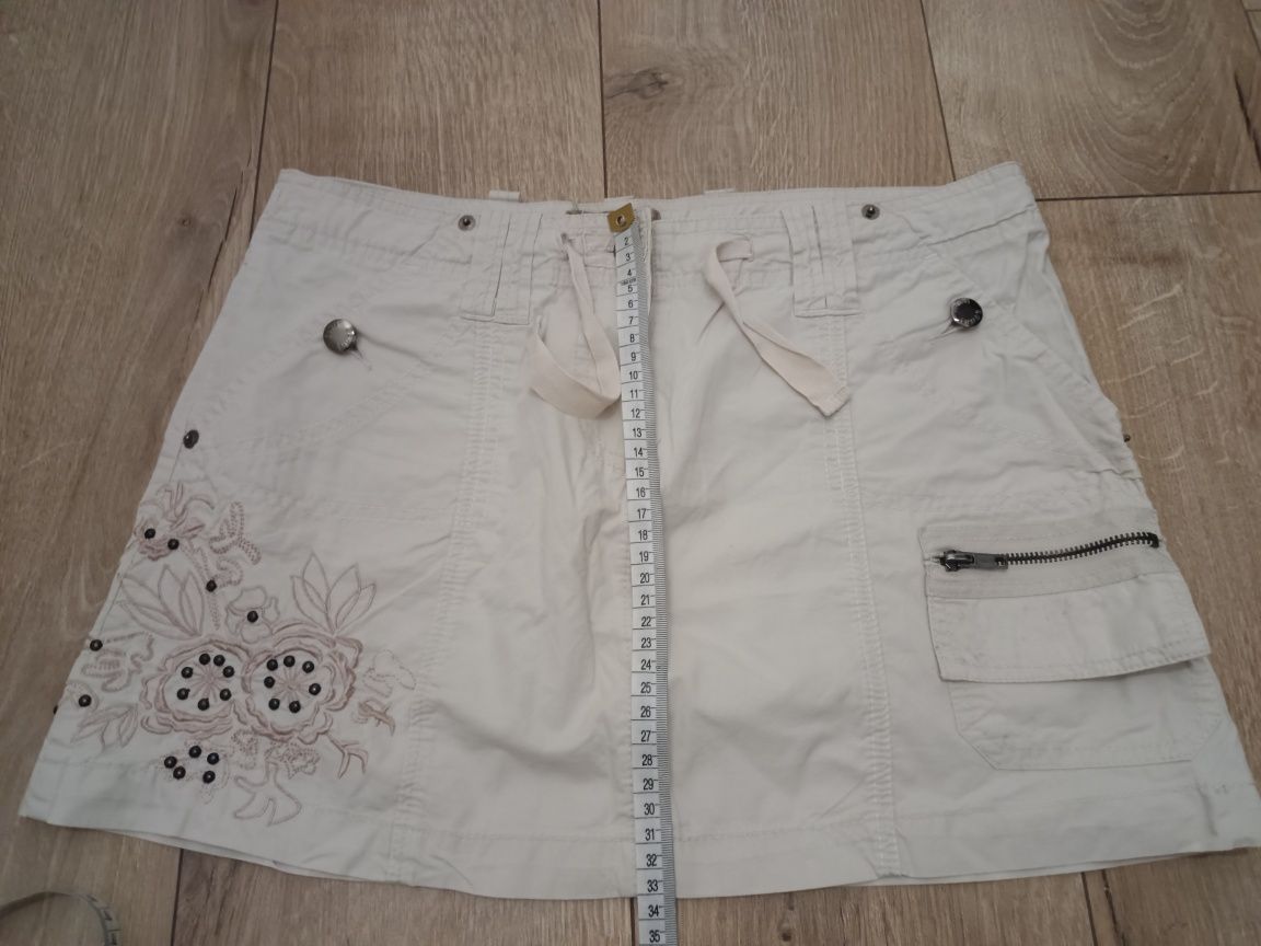 Letnia spódnica mini