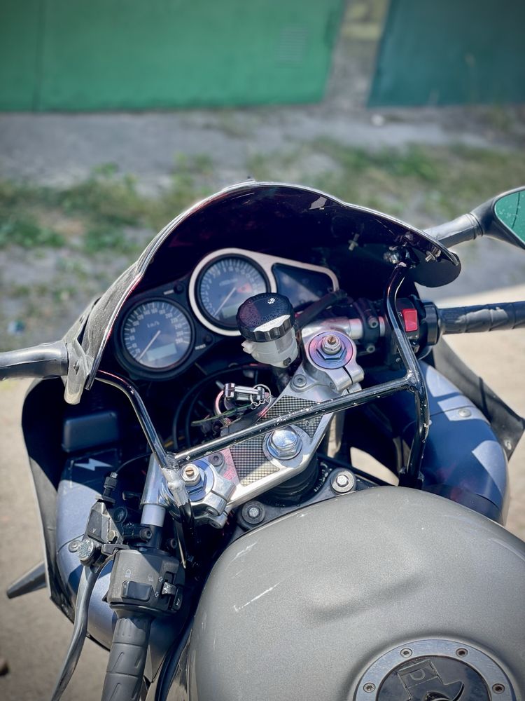 Продам Kawasaki Ninja zx6r 1998