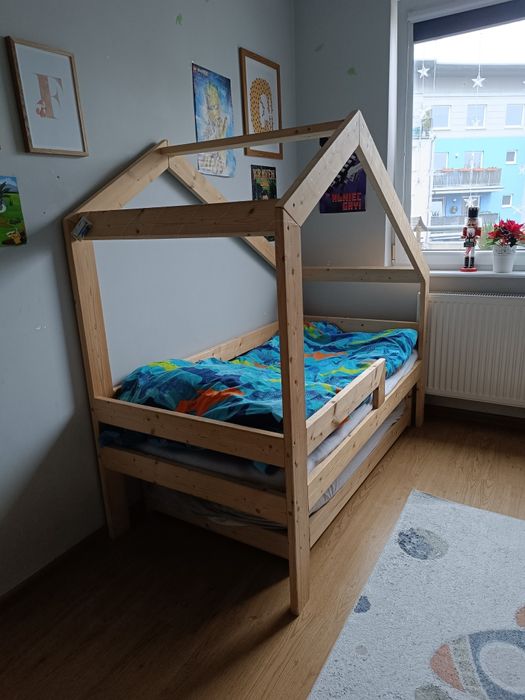 Łóżko dziecięce DOMEK PODWÓJNE 160X80 z materacami