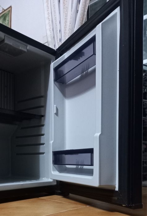 Frigorifico Omnitec com pouco uso - avariado