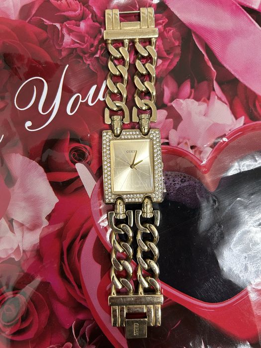 Часы наручные guess