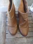 Botas  em ótimo estado 2 modelos