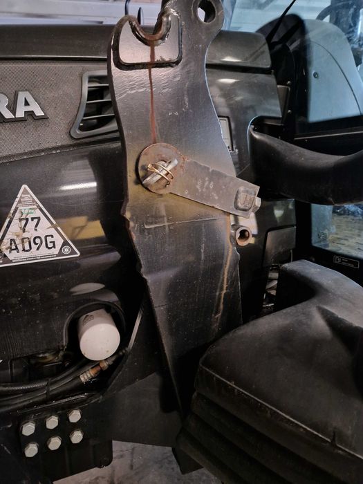 Tur jak Nowy Valtra ISOME Finskiej produkcji