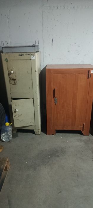 Сейф. Металевий сейф .