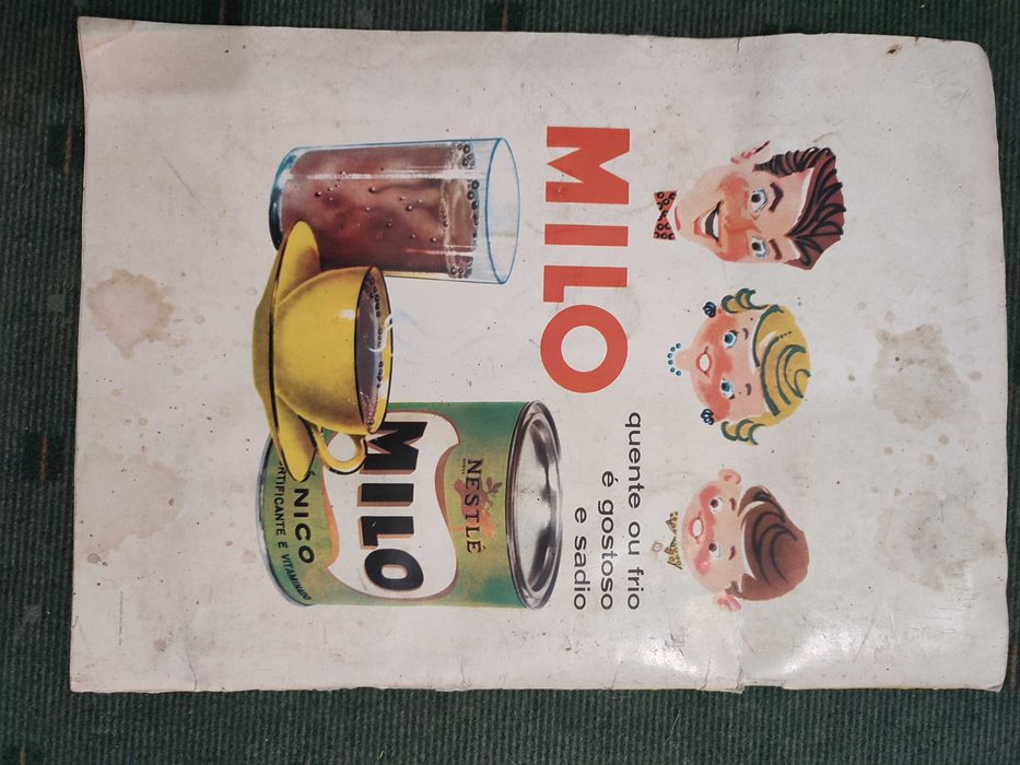 Caderneta Cromos Cidades e Brasões de Portugal - Falta 1 Cromo