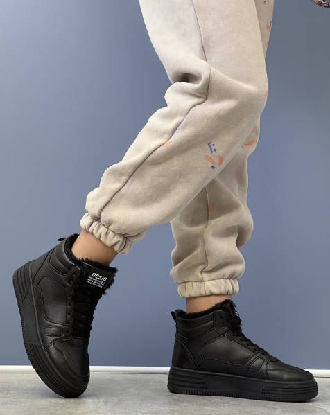 Стильні жіночі зимові хайтопи, кросівки, черевики чорні!