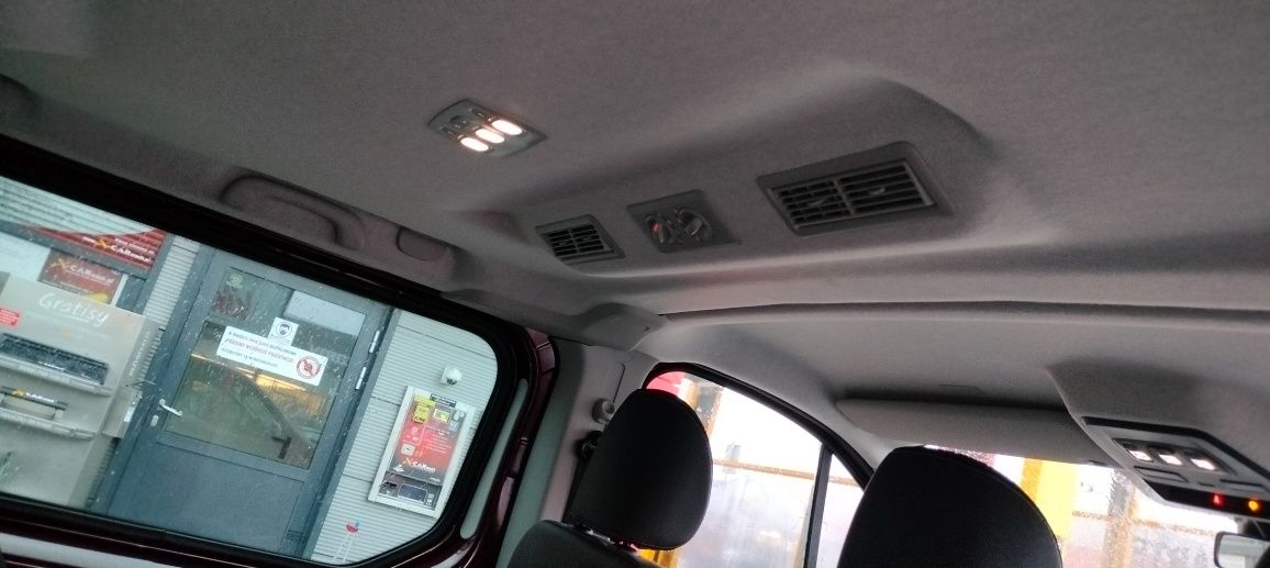 Wynajem busów 9os. Wypożyczalnia Nowe auta