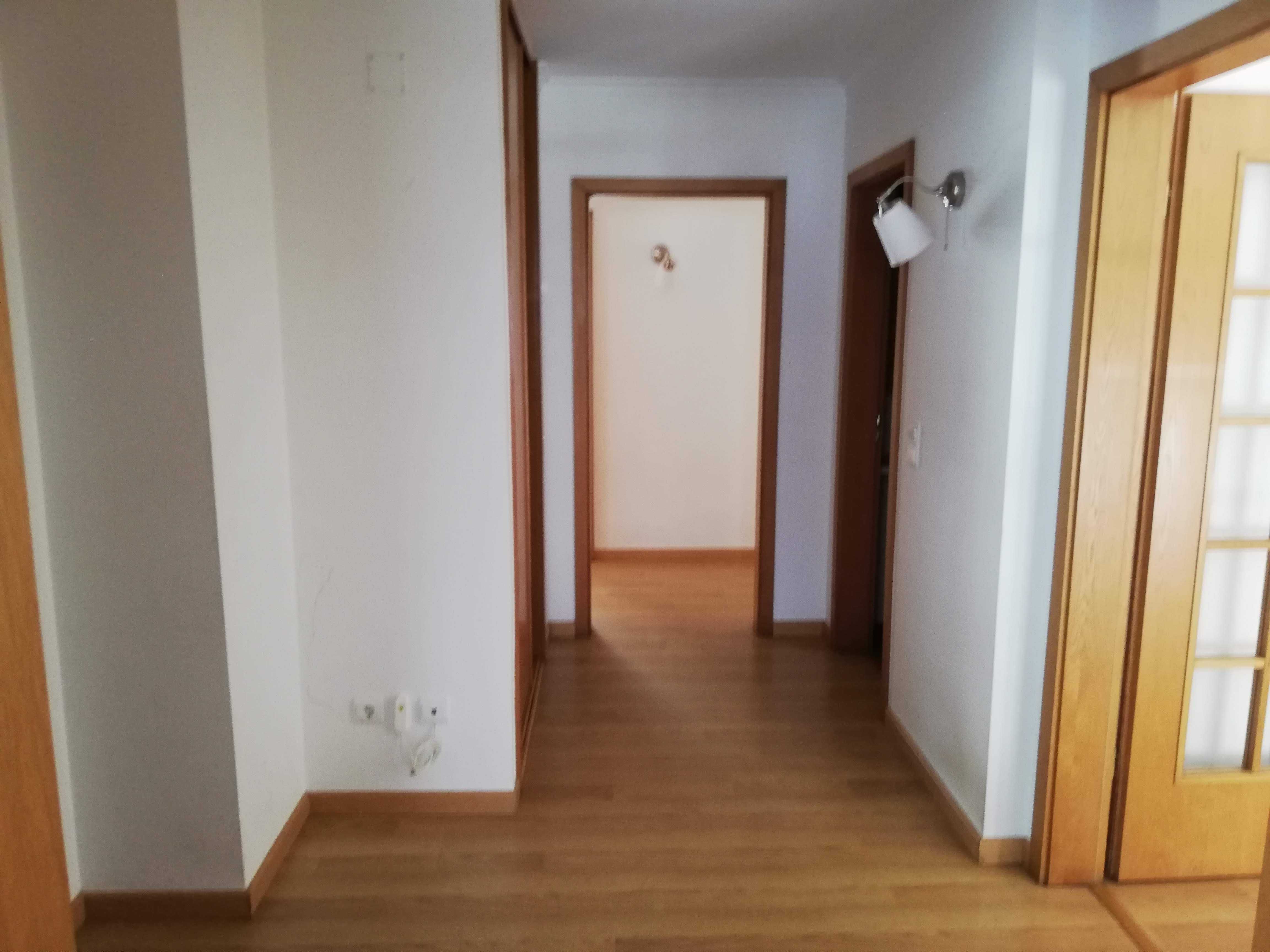 Apartamento T3 Vale das Flores