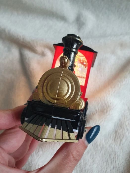 ozdoba świąteczna led świecąca ciuchcia lokomotywa pociąg mikołaj kula