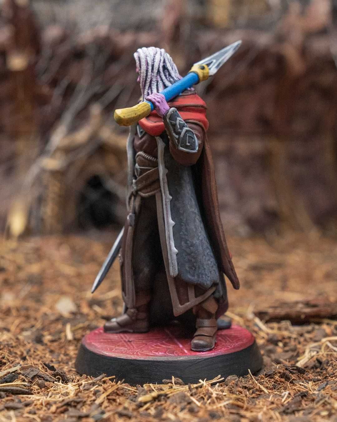 Varyth Wojownik Cienia Figurka 32mm 14K zgodna z DnD RPG Pathfinder