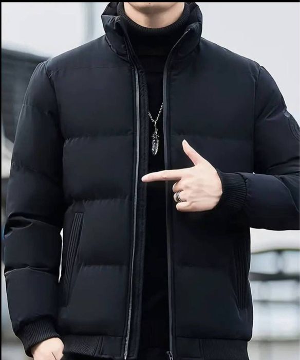 Зимова куртка чоловіча