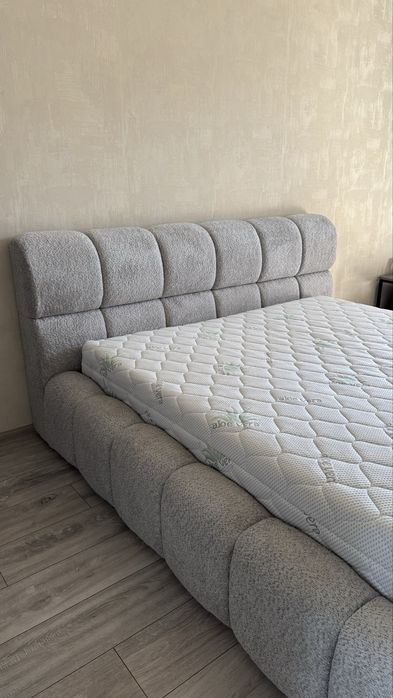 Ліжко мʼяке Бонні Люкс