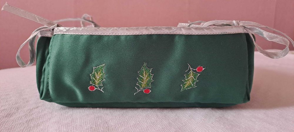 Świąteczny pojemnik koszyk