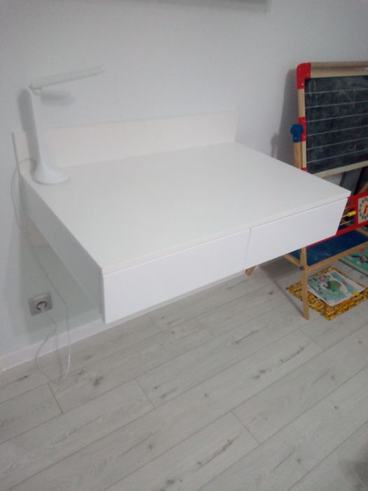Biurko/ młodzieżowe/dziecięce /wiszące /Toaletka do sypialni/ półka.