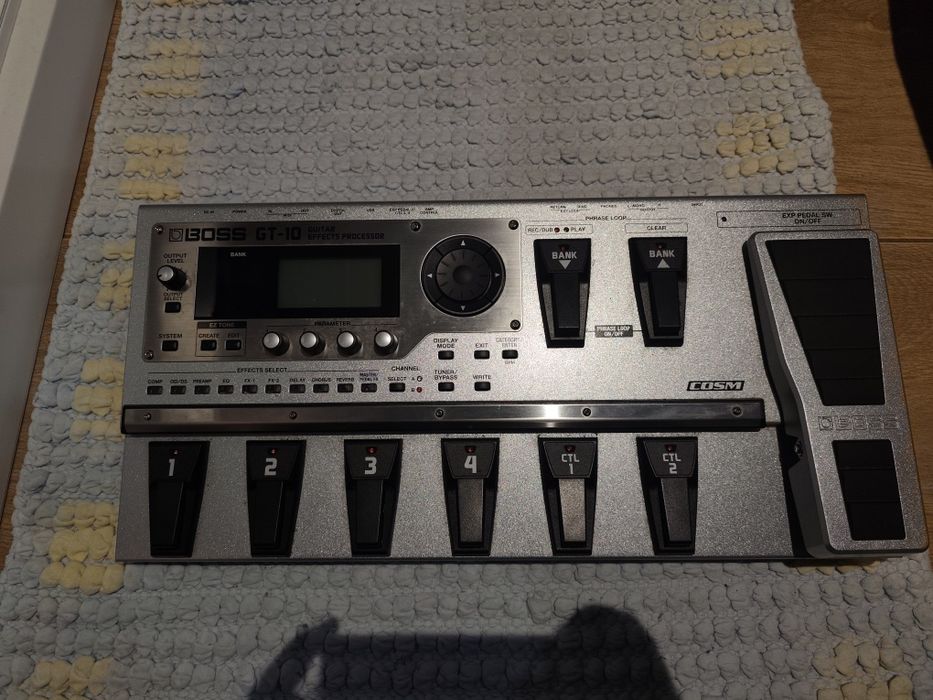 Pedaleira Boss gt10 como nova