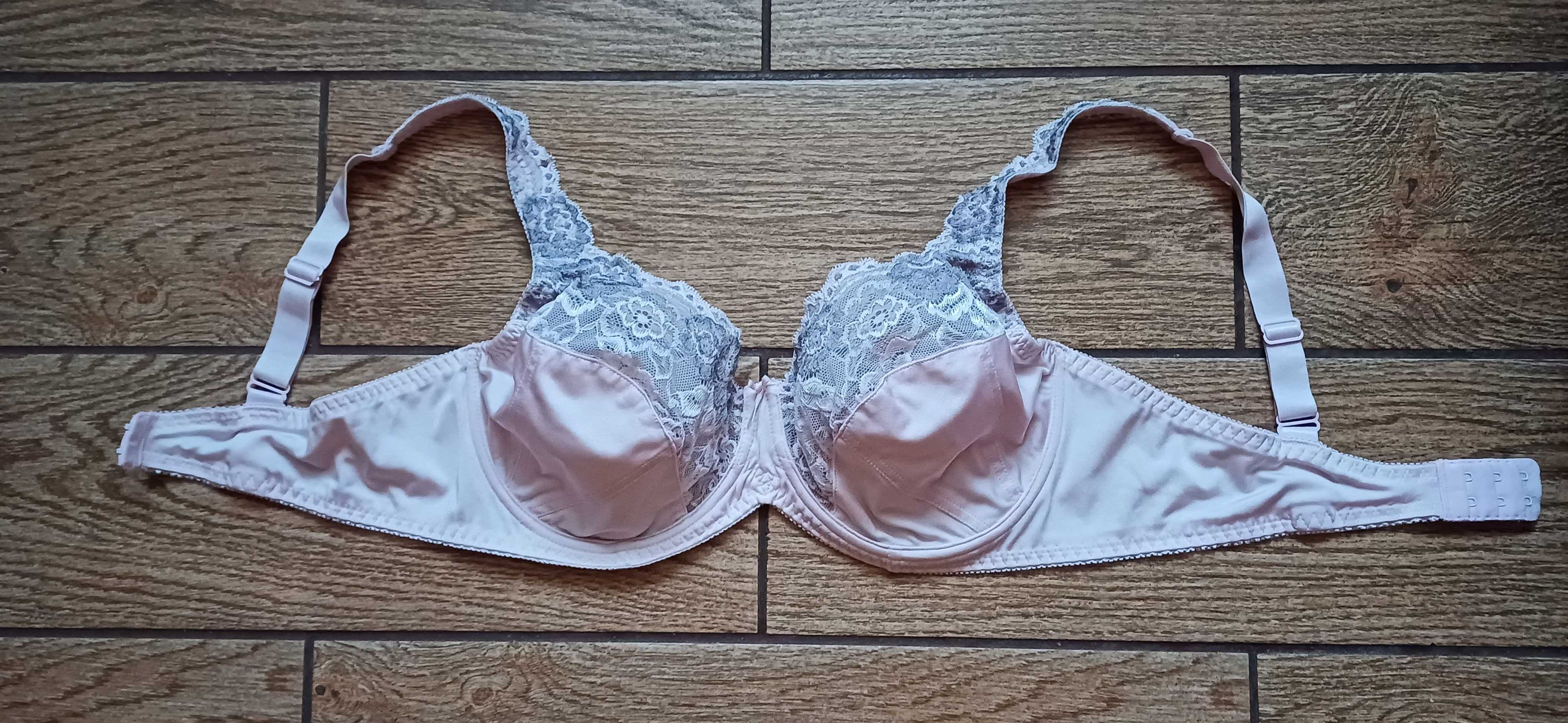 Różowy biustonosz B.P.C Collection r. 90 D