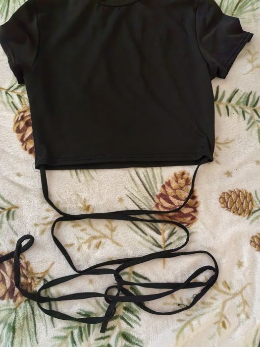 Crop top damski wiązany rozmiar M