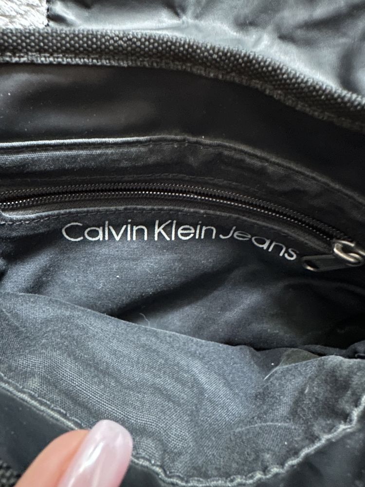 Torebka saszetka Calvin Klein czarna sportowa Jeans