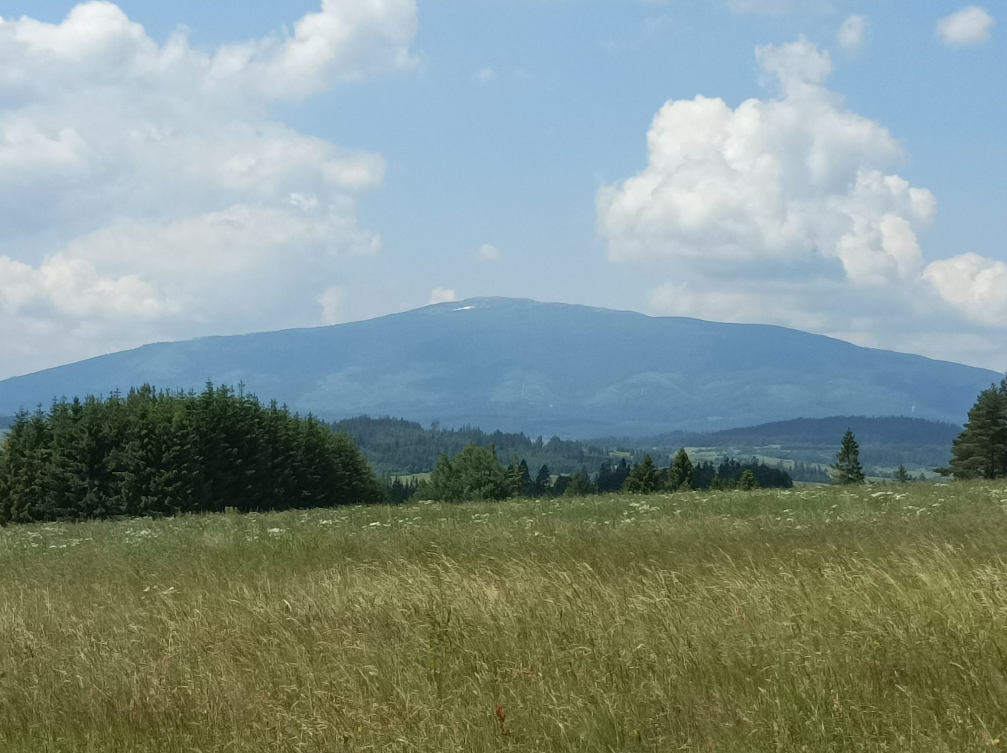 Domek w górach u podnóża Tatr i Babiej Góry