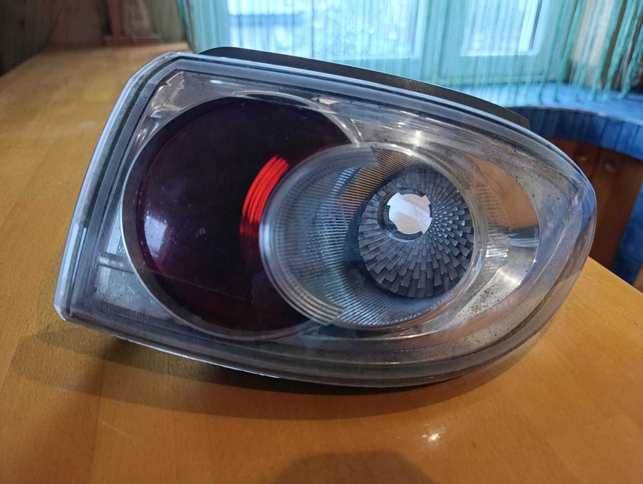 Lampa tył prawa Mazda